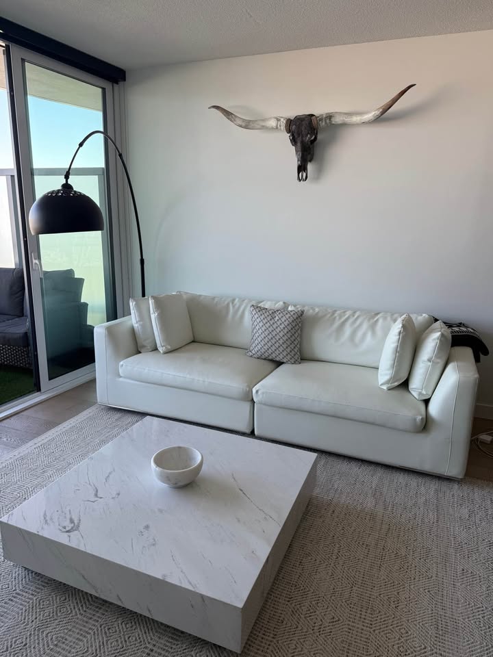 2 Beds 2 Baths - Apartment