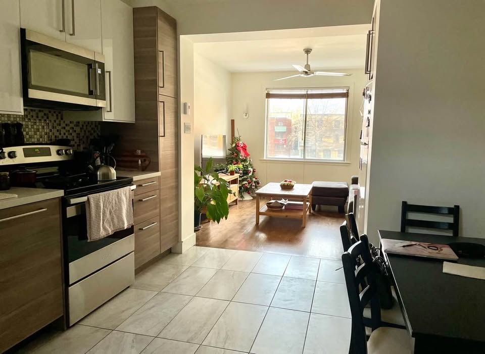 Room in 2 Bed 1 Bath - Apartment