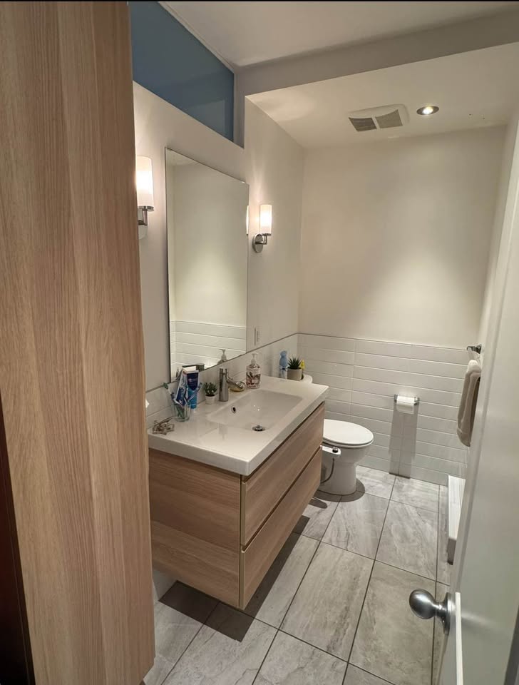 Room in 2 Bed 1 Bath - Apartment